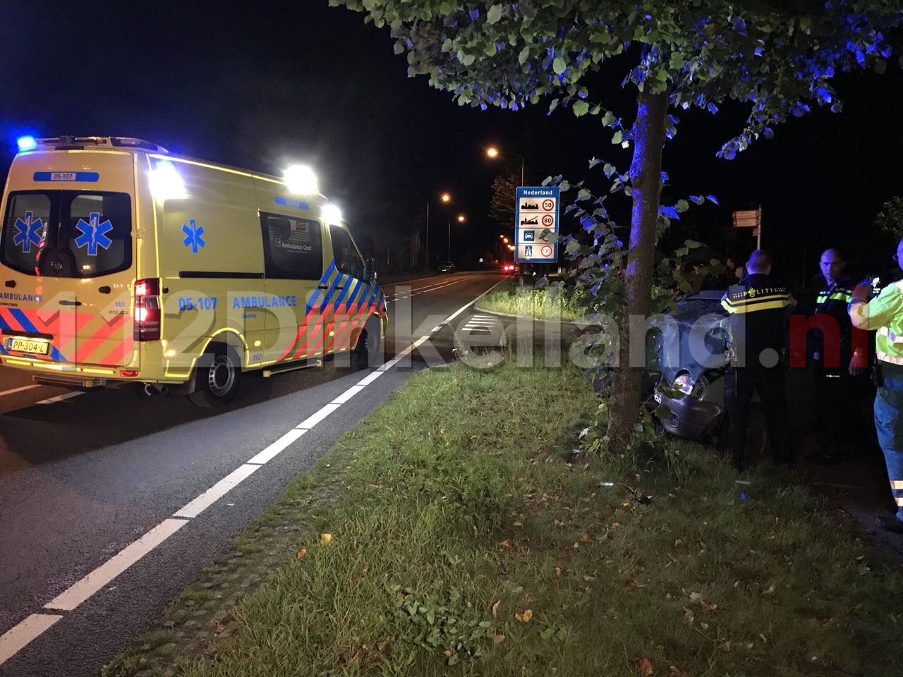 Bestuurder met spoed naar het ziekenhuis na ongeval in Denekamp