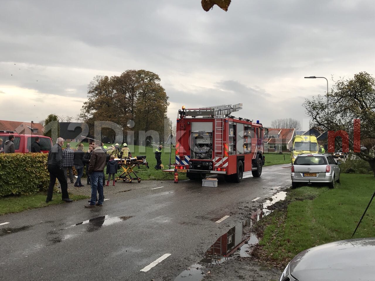 Twee vrouwen bevrijdt uit auto na ongeval in Denekamp