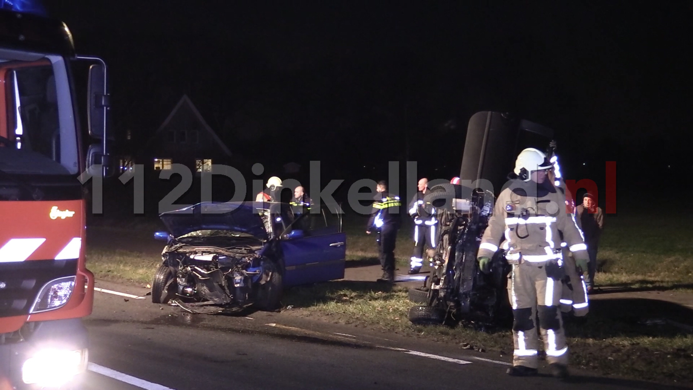 Frontale aanrijding tussen twee auto’s Oldenzaalsestraat Rossum