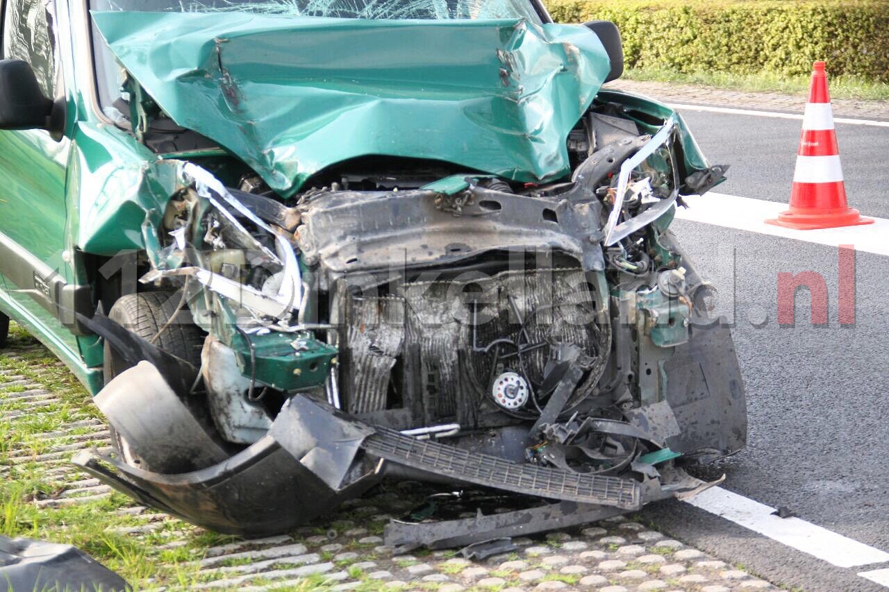 Een persoon gewond na aanrijding in Retum