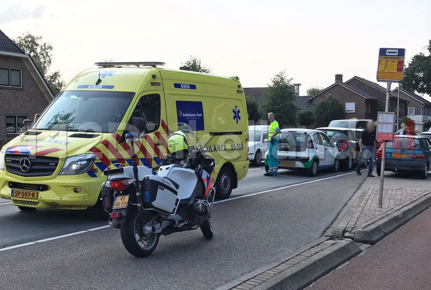 Gewonden bij kop-staartbotsing tussen vier auto’s in Weerselo