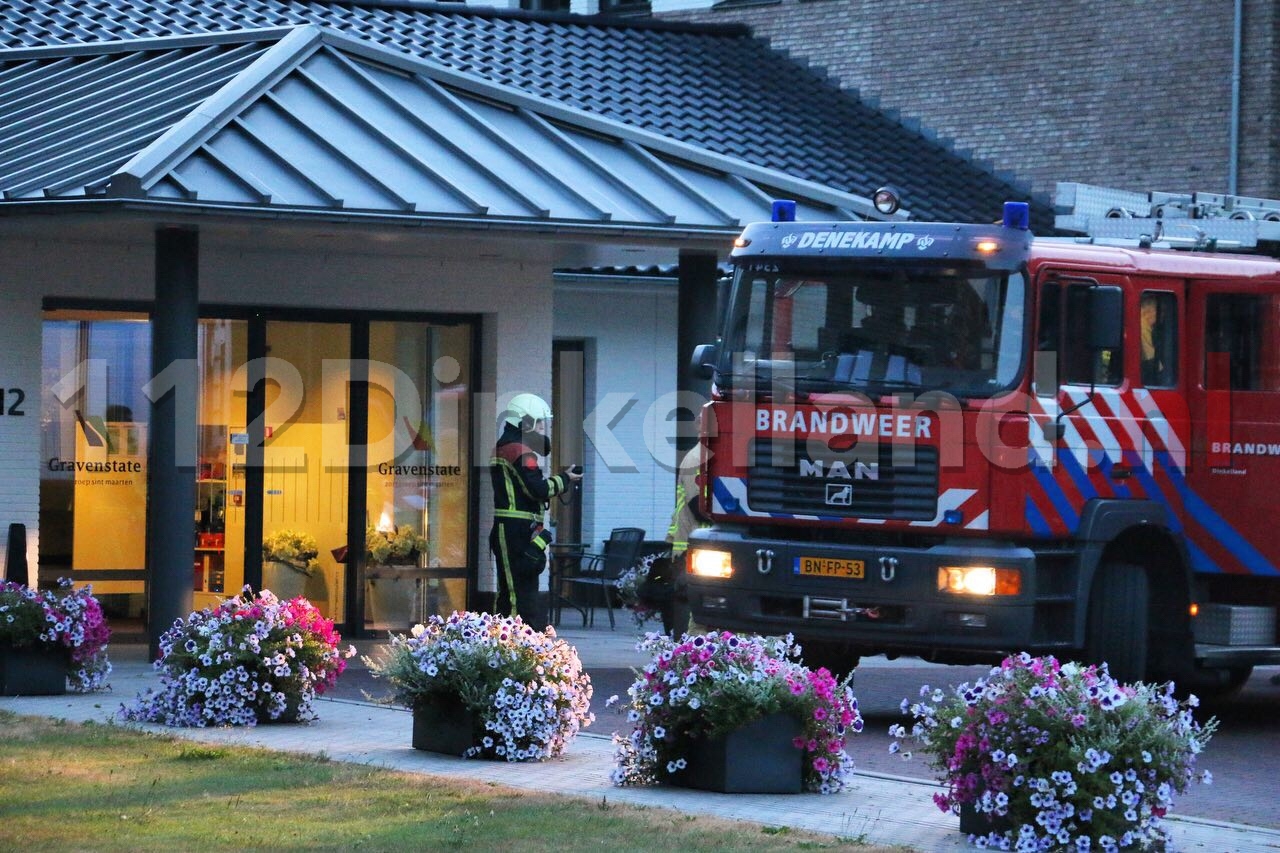 Brand in appartement Denekamp; bewoner rook ingeademd