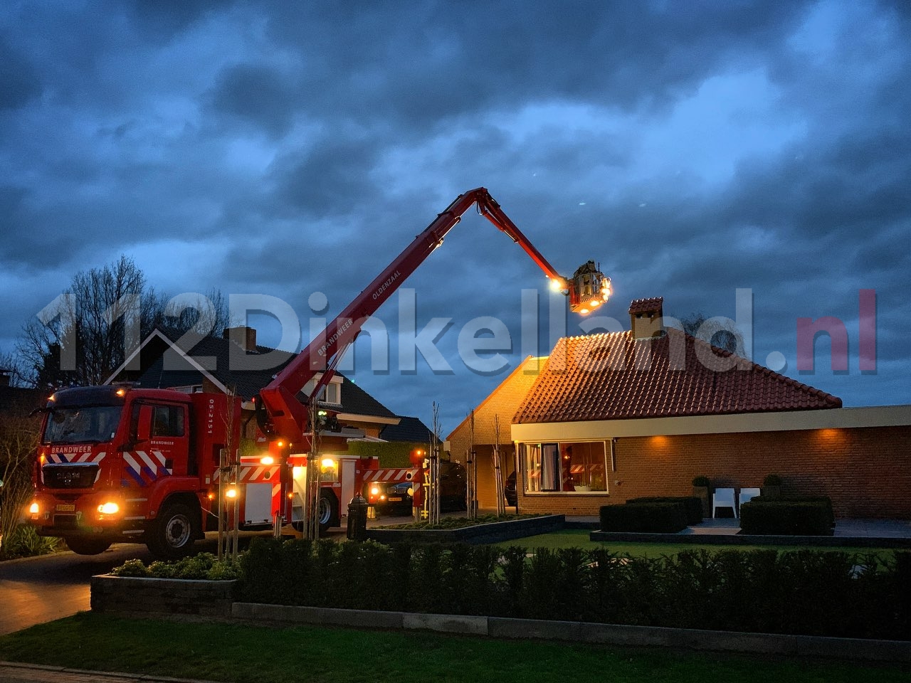 Brandweer rukt uit voor schoorsteenbrand in Denekamp