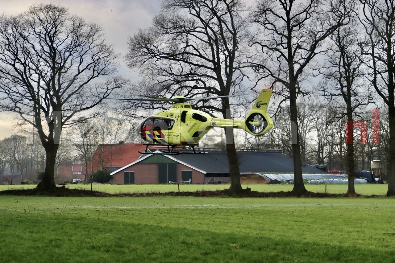 Traumahelikopter ingezet na ernstige aanrijding in Weerselo