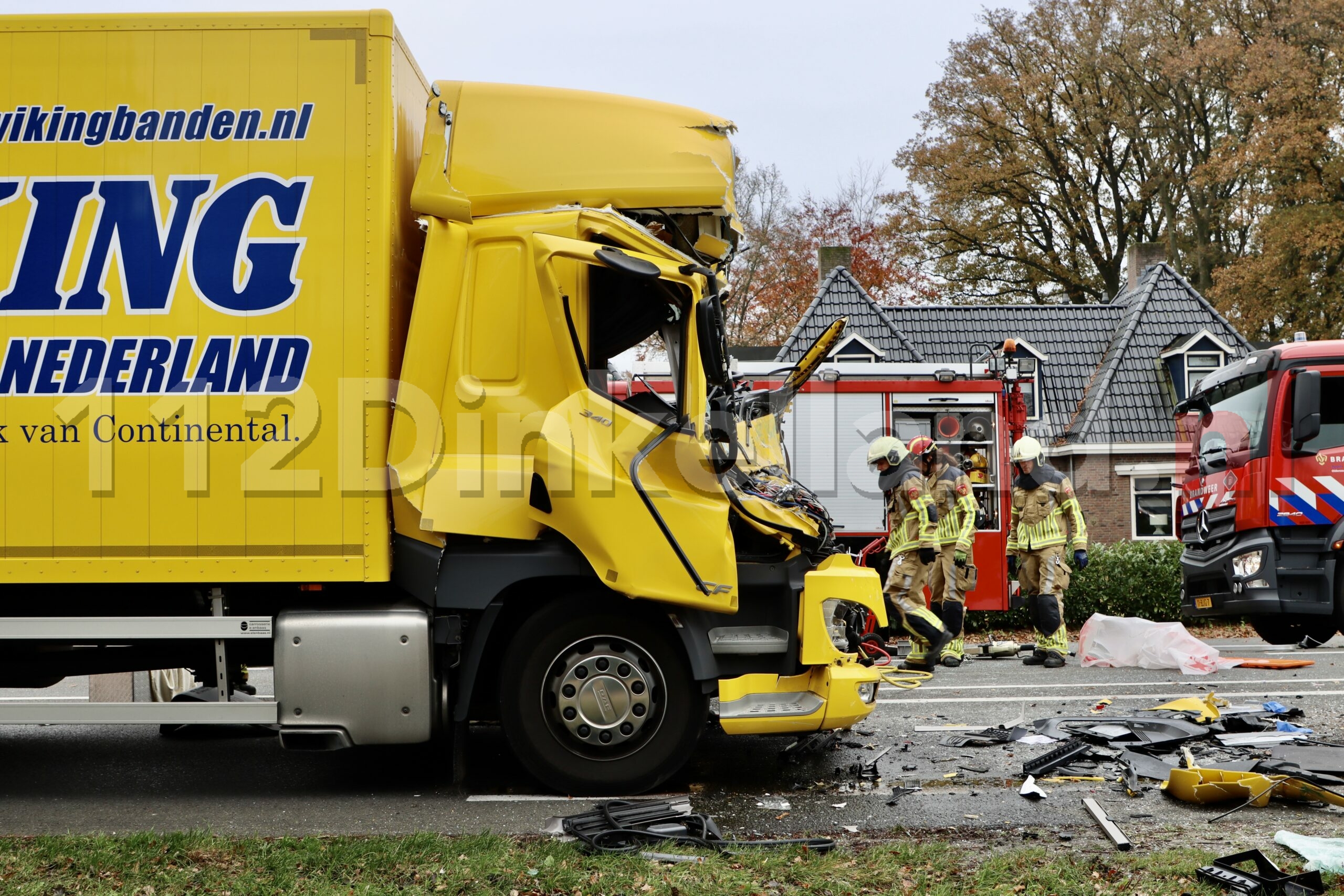 Twee gewonden bij ernstig ongeval met twee vrachtwagens op N342 bij Denekamp