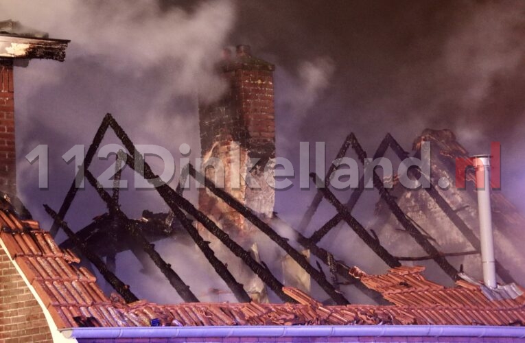 UPDATE: Grote brand in pand tweewielers Weerselo