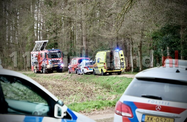 Man bekneld onder zitmaaier in Tilligte