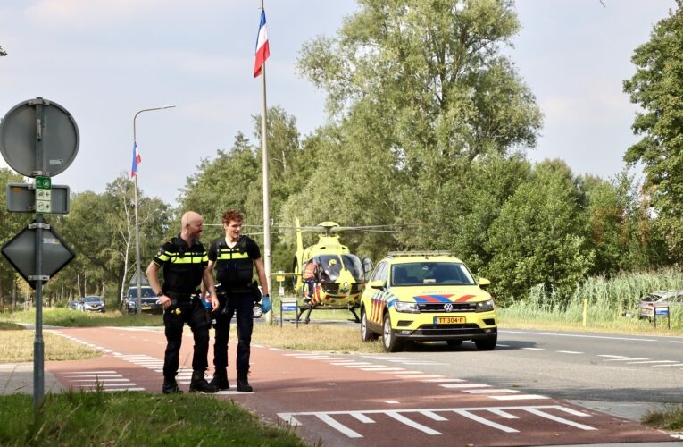 Fietsster ernstig gewond bij aanrijding in Agelo, traumahelikopter ingezet