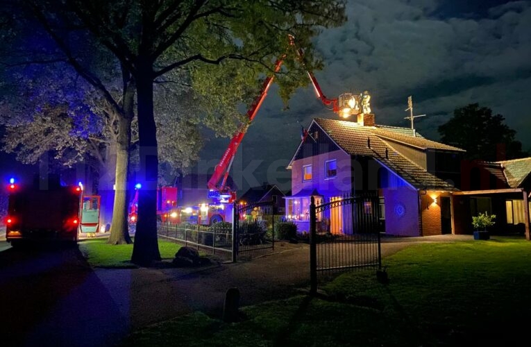 Brandweer rukt uit voor schoorsteenbrand in Rossum