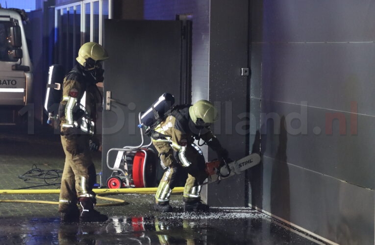 Grote brand bij kunststofproductiebedrijf in Ootmarsum