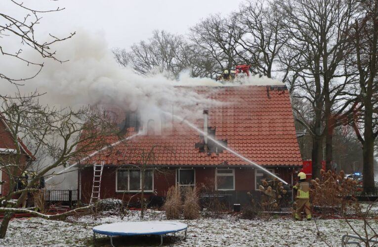Woning verloren na grote brand in Oud Ootmarsum